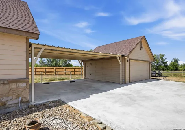 Photo 3 of Single family home for sale at 14838 St Hedwig, St. Hedwig, TX 78152 | MLS# 2015188 | Listing updated on 2026-09-20