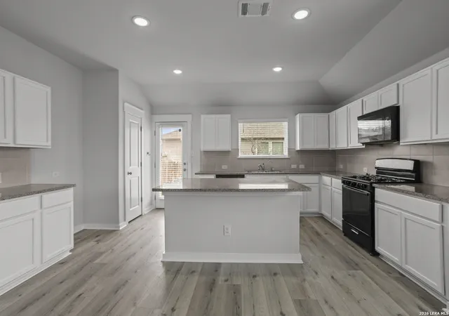 Photo 1 of Single family home for sale at 4837 Park Glen, Marion, TX 78124 | MLS# 2015192 | Listing updated on 2026-09-09