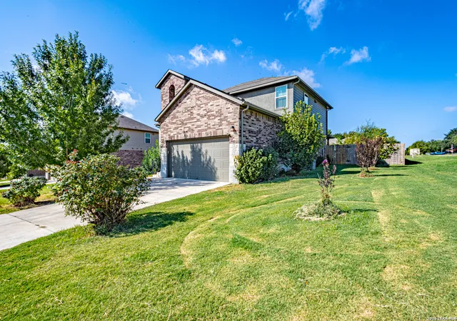 Photo 2 of Single family home for sale at 2122 Flintshire, New Braunfels, TX 78130 | MLS# 2015264 | Listing updated on 2026-09-10