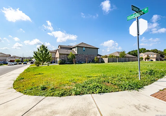 Photo 4 of Single family home for sale at 2122 Flintshire, New Braunfels, TX 78130 | MLS# 2015264 | Listing updated on 2026-09-10