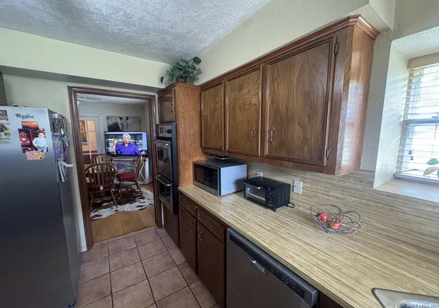 Photo 3 of Single family home for sale at 2016 Meadow Ln, Richmond, TX 77469 | MLS# 2015274 | Listing updated on 2026-09-09