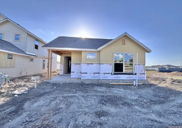 Photo 3 of Single family home for sale at 1528 Esplanade Pkwy, San Marcos, TX 78666 | MLS# 2015278 | Listing updated on 2026-09-09