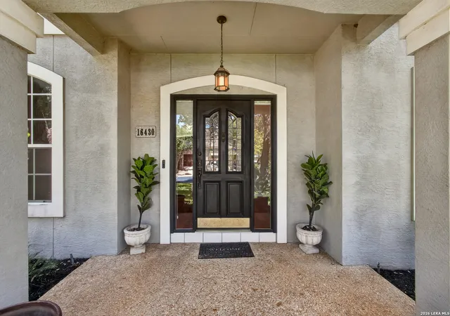 Photo 3 of Single family home for sale at 16430 Inwood Cvs Dr, San Antonio, TX 78248 | MLS# 2015292 | Listing updated on 2026-09-18