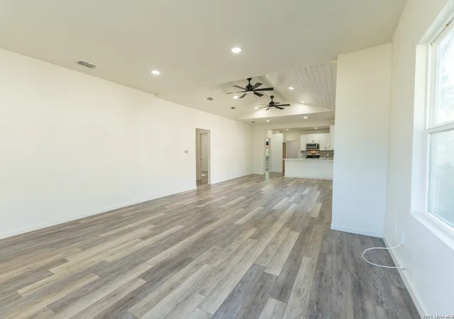 Photo 4 of Single family home for sale at 2130 Cincinnati Ave, San Antonio, TX 78228 | MLS# 2015293 | Listing updated on 2026-09-09