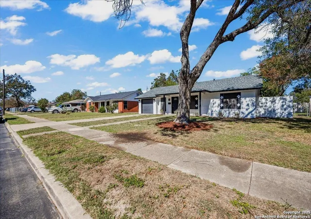 Photo 3 of Single family home for sale at 5027 Creekmoor Dr, San Antonio, TX 78220 | MLS# 2015298 | Listing updated on 2026-09-09