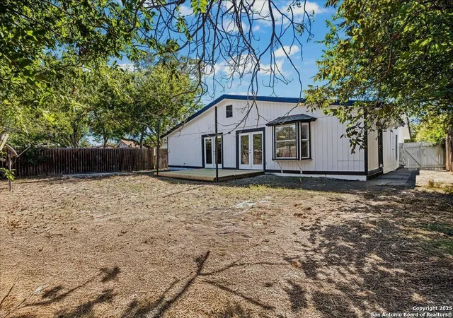 Photo 4 of Single family home for sale at 5027 Creekmoor Dr, San Antonio, TX 78220 | MLS# 2015298 | Listing updated on 2026-09-09