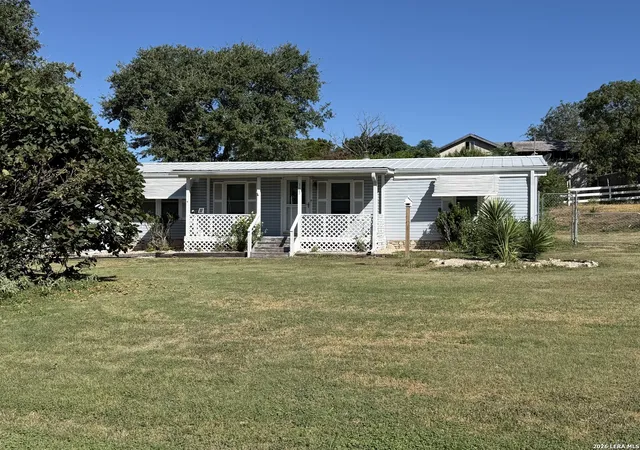 Photo 2 of Single family home for sale at 103 Silver Crk, Kerrville, TX 78028 | MLS# 2015304 | Listing updated on 2026-09-09
