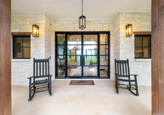 Photo 4 of Single family home for sale at 1170 Herbelin Rd, New Braunfels, TX 78132 | MLS# 2015314 | Listing updated on 2026-09-09