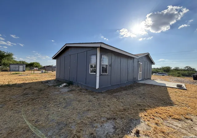 Photo 3 of Single family home for sale at 3888 Cross Crk Dr, Eagle Pass, TX 78852 | MLS# 2015318 | Listing updated on 2026-09-09