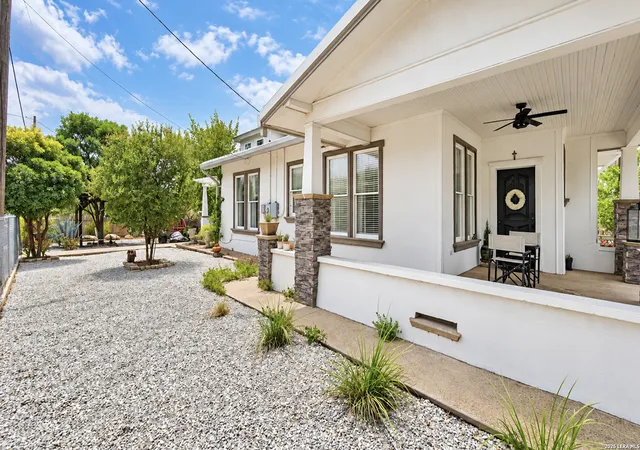 Photo 4 of Single family home for sale at 1390 Quarry St, Eagle Pass, TX 78852 | MLS# 2015320 | Listing updated on 2026-09-09