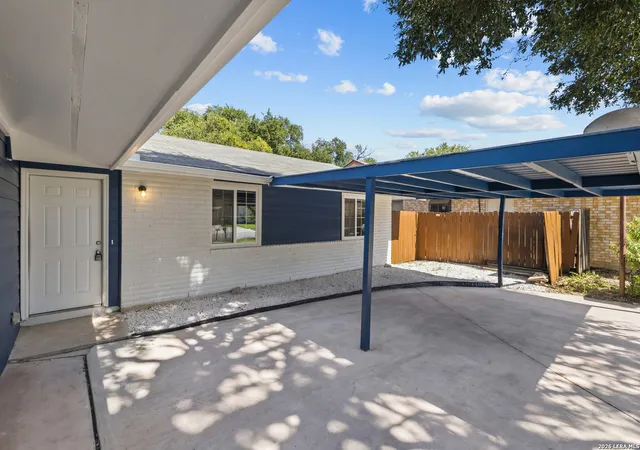 Photo 4 of Single family home for sale at 7423 Meadow Hl, San Antonio, TX 78251 | MLS# 2015323 | Listing updated on 2026-09-09