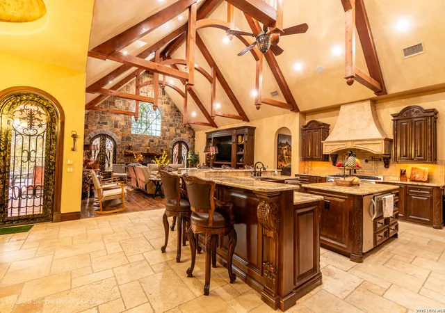 Photo 4 of Single family home for sale at 15619 Gray Oak, Helotes, TX 78023 | MLS# 2015415 | Listing updated on 2026-09-20