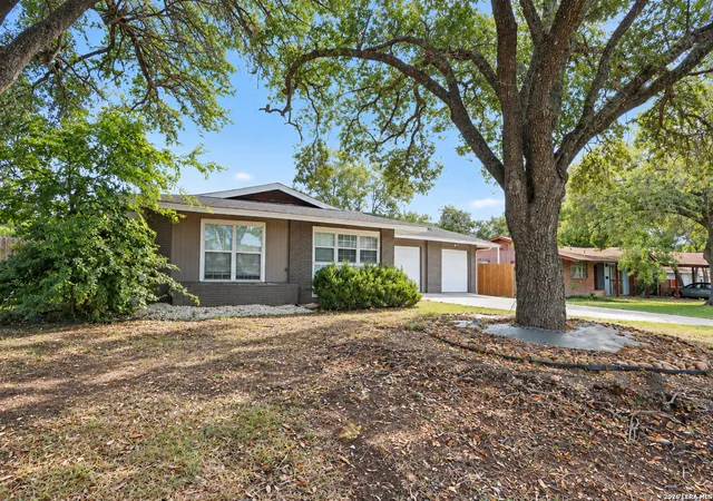 Photo 2 of Single family home for sale at 326 Sandalwood, San Antonio, TX 78216 | MLS# 2015417 | Listing updated on 2026-09-10