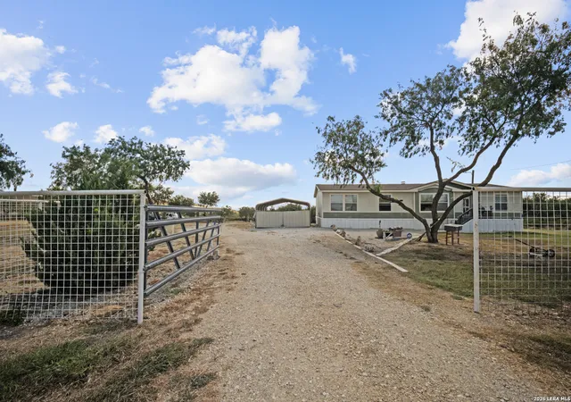 Photo 3 of Single family home for sale at 364 Daniel Rd, San Antonio, TX 78220 | MLS# 2015458 | Listing updated on 2026-09-10