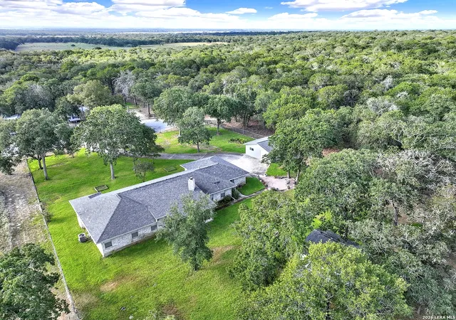 Photo 2 of Single family home for sale at 330 Blackjack Rd, La Vernia, TX 78121 | MLS# 2015475 | Listing updated on 2026-09-21