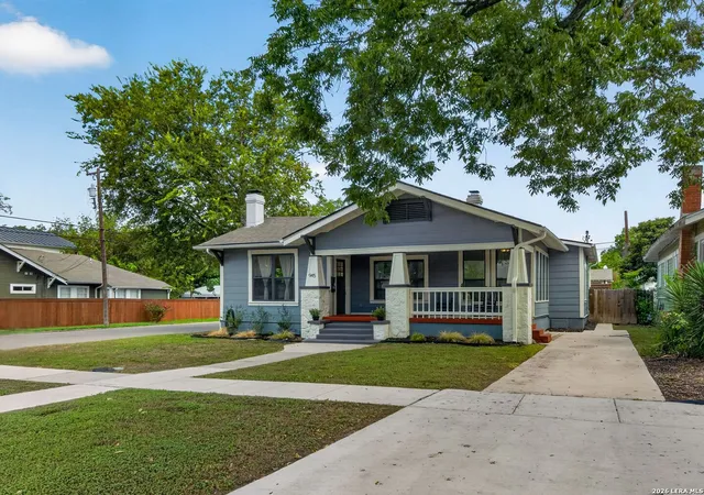 Single family home for sale at 945 W Summit Ave, San Antonio, TX 78201 | MLS# 2015487