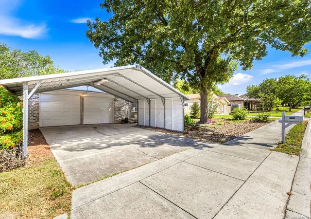 Photo 3 of Single family home for sale at 3321 Morning Dr, Schertz, TX 78108 | MLS# 2015493 | Listing updated on 2026-09-10