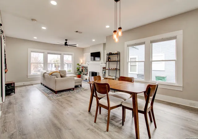 Photo 4 of Single family home for sale at 427 E French Pl, San Antonio, TX 78212 | MLS# 2015511 | Listing updated on 2026-09-21