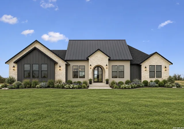 Photo 4 of Single family home for sale at 153 Timber Pl, La Vernia, TX 78121 | MLS# 2015519 | Listing updated on 2026-09-21