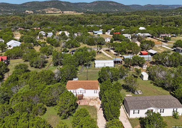 Photo 3 of Single family home for sale at 89 Jim Dalrymple Dr, Leakey, TX 78873 | MLS# 2015552 | Listing updated on 2026-09-14