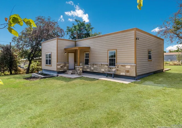 Photo 3 of Single family home for sale at 4434 Mountain Pass, Von Ormy, TX 78073 | MLS# 2015574 | Listing updated on 2026-09-21