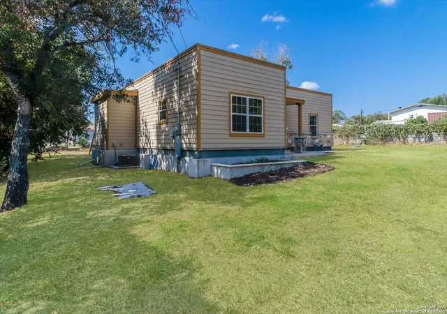 Photo 3 of Single family home for sale at 4434 Mountain Pass, Von Ormy, TX 78073 | MLS# 2015574 | Listing updated on 2026-09-21