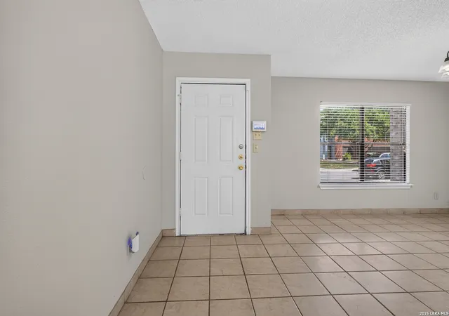 Photo 4 of Single family home for sale at 8030 Chestnut Cedar Dr, Converse, TX 78109 | MLS# 2015579 | Listing updated on 2026-10-09