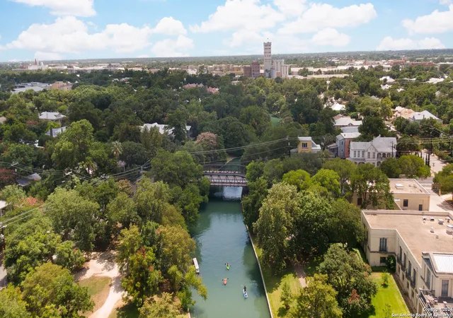 Photo 40 of Single family home for sale at 1102 E Crockett St, San Antonio, TX 78202 | MLS# 2015587 | Listing updated on 2026-10-05
