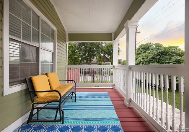 Photo 4 of Single family home for sale at 1102 E Crockett St, San Antonio, TX 78202 | MLS# 2015587 | Listing updated on 2026-10-05