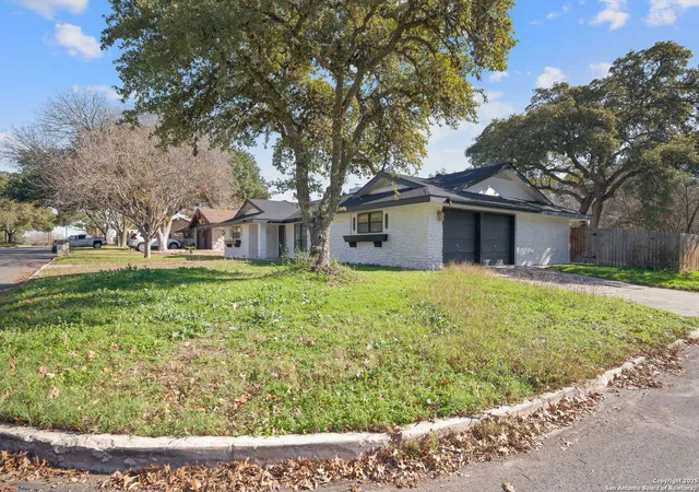 Photo 2 of Single family home for sale at 702 Fawndale, Windcrest, TX 78239 | MLS# 2015607 | Listing updated on 2026-09-21