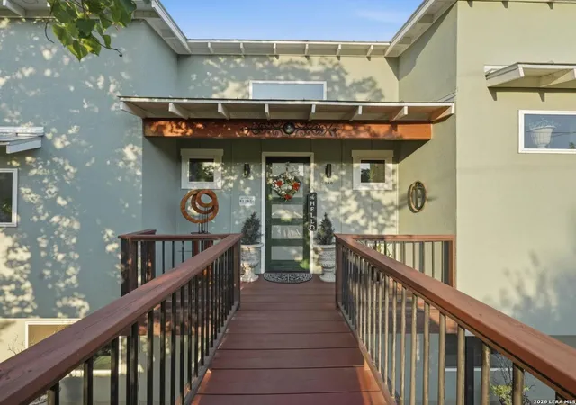 Photo 4 of Single family home for sale at 1040 Erika Crst, Canyon Lake, TX 78133 | MLS# 2015608 | Listing updated on 2026-09-21