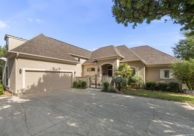 Photo 2 of Single family home for sale at 31039 Keeneland Dr, Boerne, TX 78015 | MLS# 2015612 | Listing updated on 2026-09-21