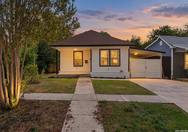 Single family home for sale at 1026 W Lynwood Ave, San Antonio, TX 78201 | MLS# 2015615