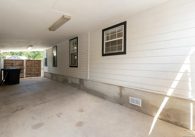 Photo 24 of Single family home for sale at 1026 W Lynwood Ave, San Antonio, TX 78201 | MLS# 2015615 | Listing updated on 2026-09-21