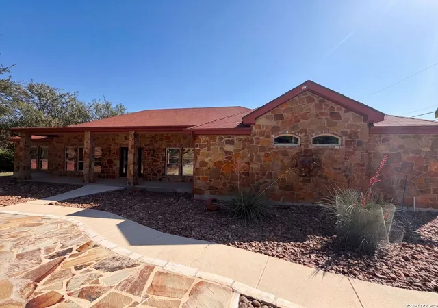 Photo 3 of Single family home for sale at 26335 Shady Acres, San Antonio, TX 78260 | MLS# 2015632 | Listing updated on 2026-09-17