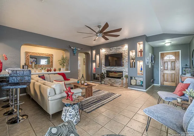 Photo 4 of Single family home for sale at 22218 Pelican Edge, San Antonio, TX 78258 | MLS# 2015643 | Listing updated on 2026-09-16