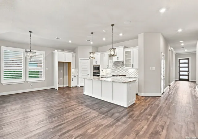 Photo 2 of Single family home for sale at 24203 Dante Cir, San Antonio, TX 78261 | MLS# 2015650 | Listing updated on 2026-09-21