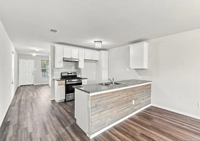 Photo 4 of Single family home for sale at 6422 Arredondo Run, San Antonio, TX 78220 | MLS# 2015658 | Listing updated on 2026-09-10