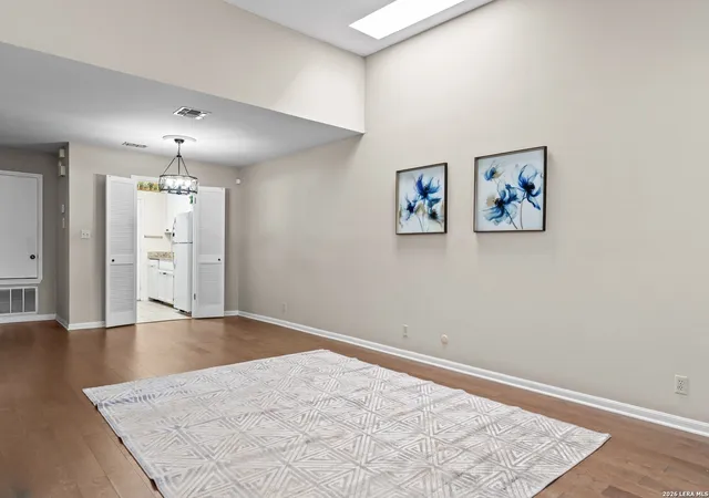 Photo 2 of Condo for sale at 201 W Craig #S, San Antonio, TX 78212 | MLS# 2015689 | Listing updated on 2026-09-21