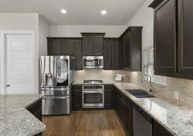 Photo 3 of Single family home for sale at 27522 Camellia Trce, Boerne, TX 78015 | MLS# 2015693 | Listing updated on 2026-09-15
