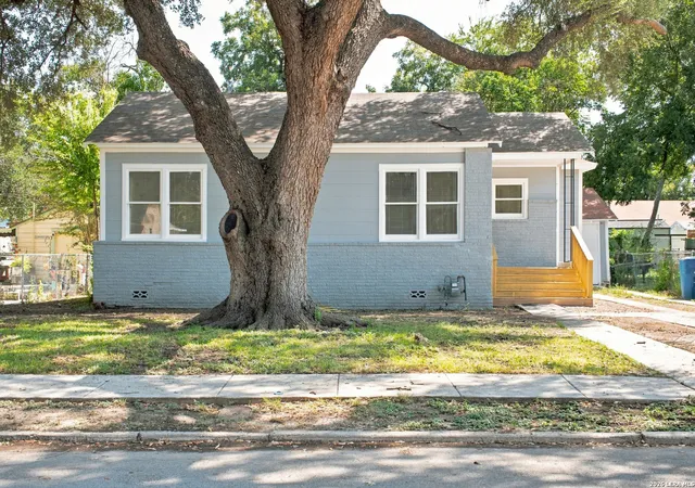 Single family home for sale at 132 Ross Ave, San Antonio, TX 78225 | MLS# 2015707