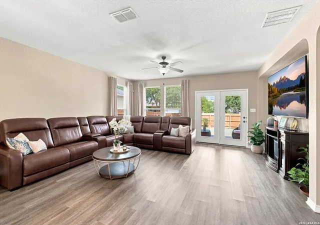 Photo 4 of Single family home for sale at 5111 Belleza Dr, San Antonio, TX 78261 | MLS# 2015755 | Listing updated on 2026-09-21