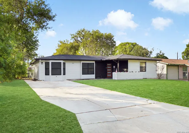 Photo 1 of Single family home for sale at 831 Highgate Rd, Universal City, TX 78148 | MLS# 2015756 | Listing updated on 2026-09-22