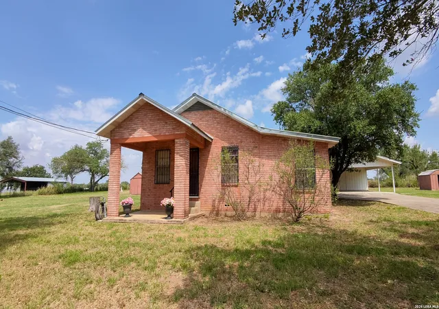 Photo 1 of Single family home for sale at 11635 Briggs Rd, Atascosa, TX 78002 | MLS# 2015757 | Listing updated on 2026-09-11