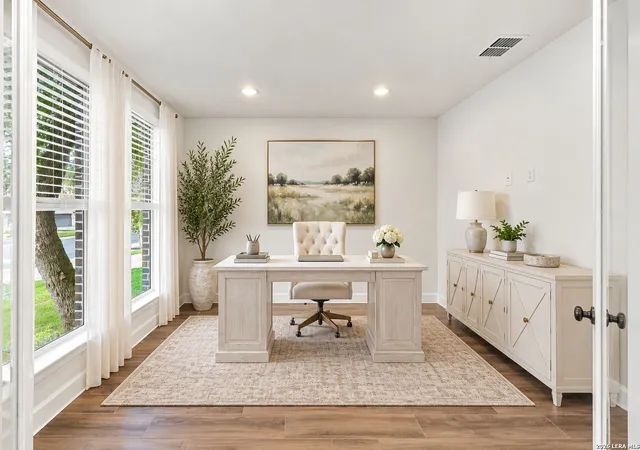 Photo 3 of Single family home for sale at 10014 Ellenora Pl, Boerne, TX 78006 | MLS# 2015775 | Listing updated on 2026-09-11