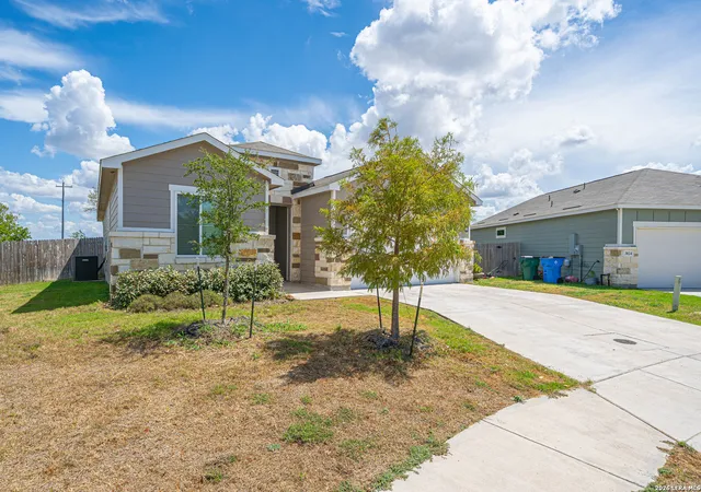 Single family home for sale at 632 Candace Ct, Seguin, TX 78155 | MLS# 2015783 | Listing updated on 2026-09-11