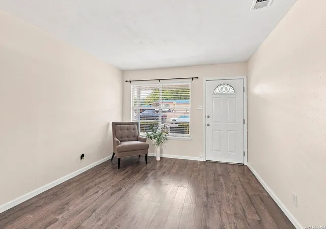 Photo 4 of Single family home for sale at 179 Seacomber Pl, San Antonio, TX 78242 | MLS# 2015785 | Listing updated on 2026-09-11