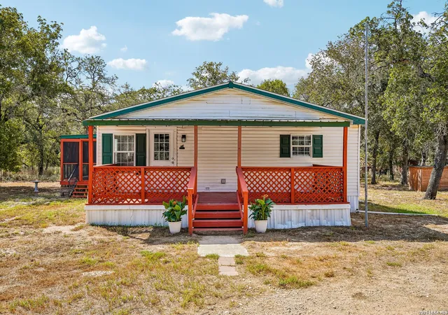 Single family home for sale at 177 Longhorn Rd, Stockdale, TX 78160 | MLS# 2015786 | Listing updated on 2026-09-11