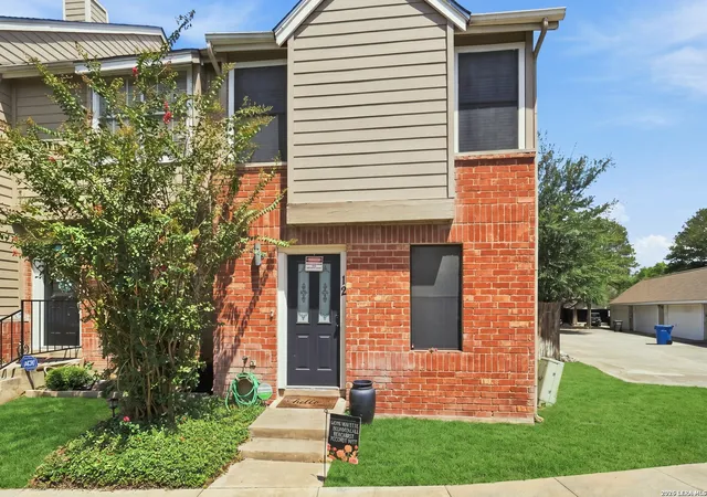 Photo 1 of Single family home for sale at 12 Cross Cyn, San Antonio, TX 78247 | MLS# 2015854 | Listing updated on 2026-09-11