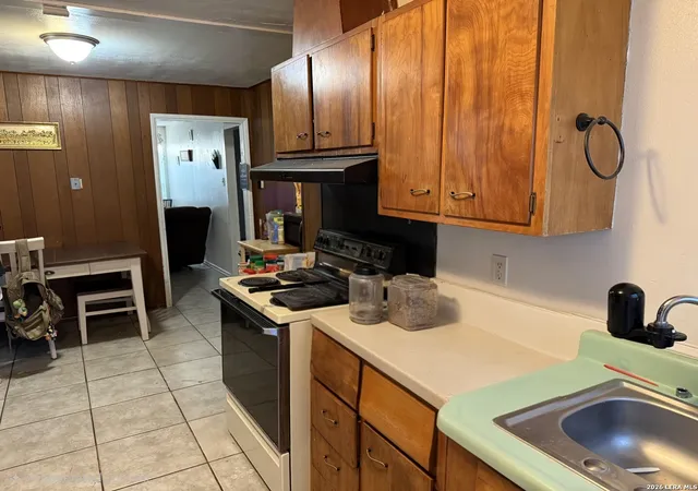 Photo 4 of Single family home for sale at 418 Rasa Dr, San Antonio, TX 78227 | MLS# 2015855 | Listing updated on 2026-09-11